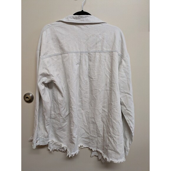 White Long Sleeve Casual Top with Front Pockets ee:some brand Button Down Frayed - Picture 3 of 3